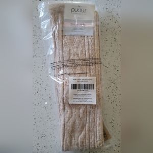 Brand new Pudus Sweater socks cream colored